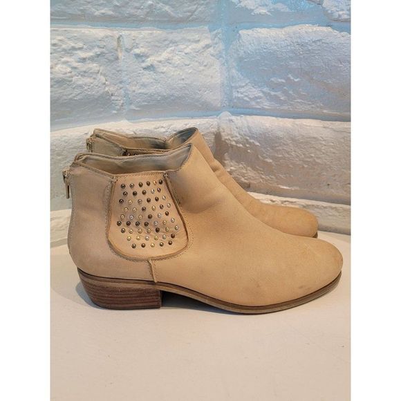Crown Vintage Shoes - Crown Vintage women's Shoes ankle booties Cvalendale size 9